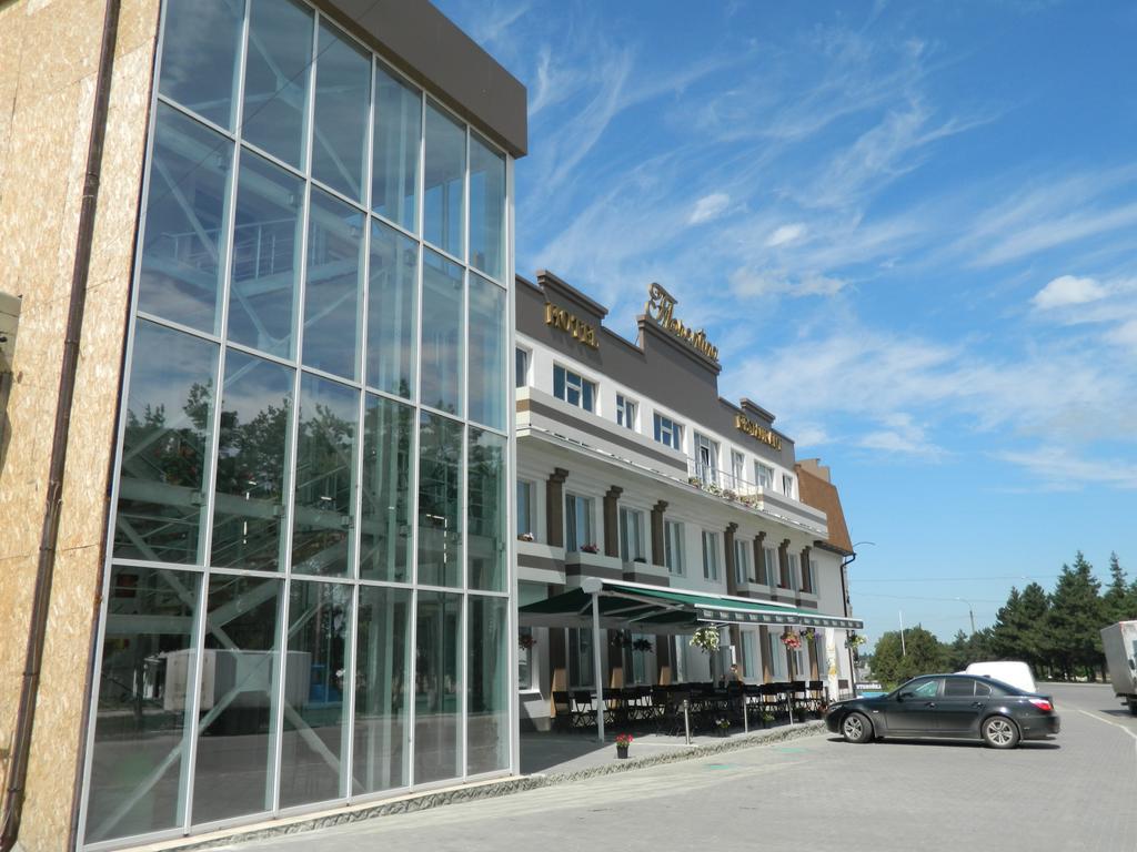 Florentina Hotel Edinet Екстериор снимка