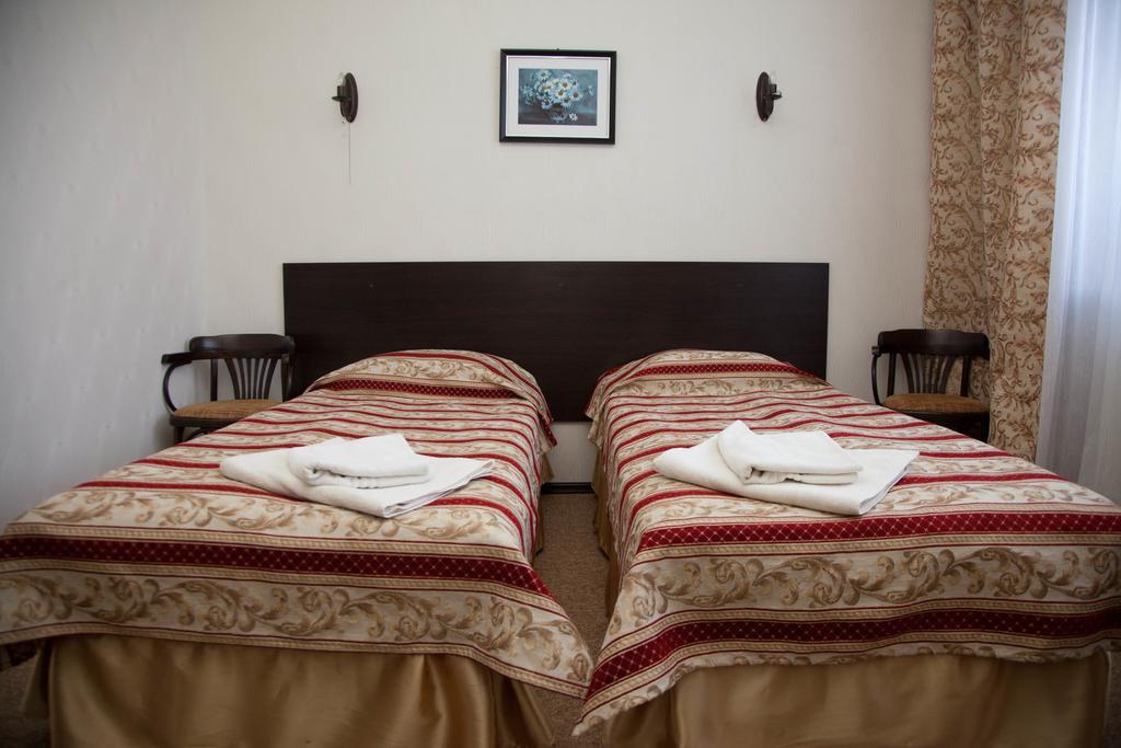 Florentina Hotel Edinet Стая снимка