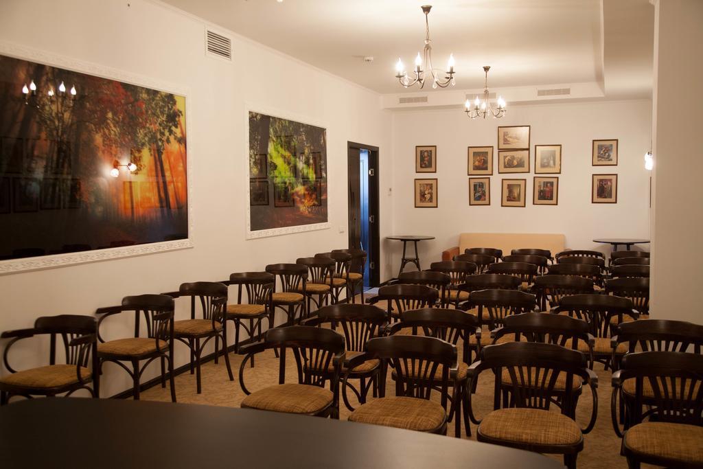 Florentina Hotel Edinet Екстериор снимка