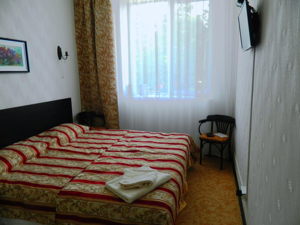 Florentina Hotel Edinet Екстериор снимка